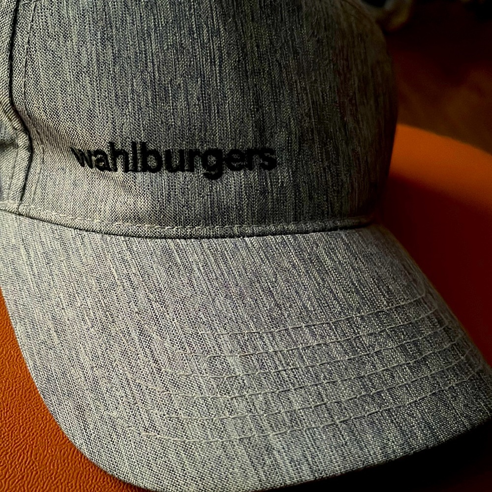 HEY BIG HEAD🤣 Another WAHLBURGERS Awesome hat 🤖 NEVER WORN ❤️🤖❤️💚💚💚💚💚 💚